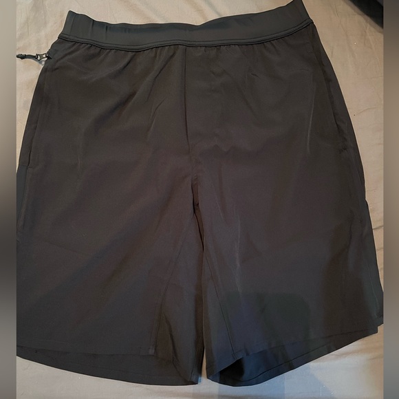 Men’s P’tula shorts size medium - Picture 2 of 3